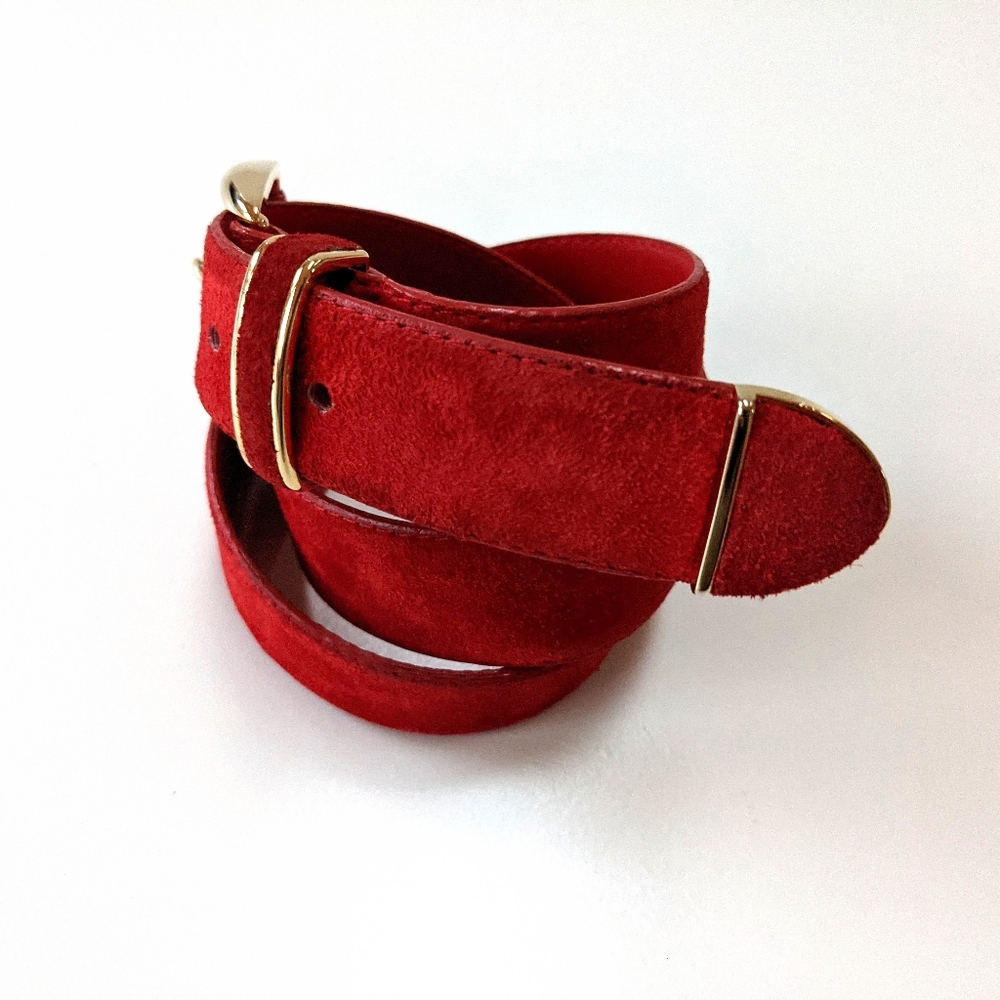 💔SOLD💔 don caster red suede belt W gold hardware - Picture 3 of 9